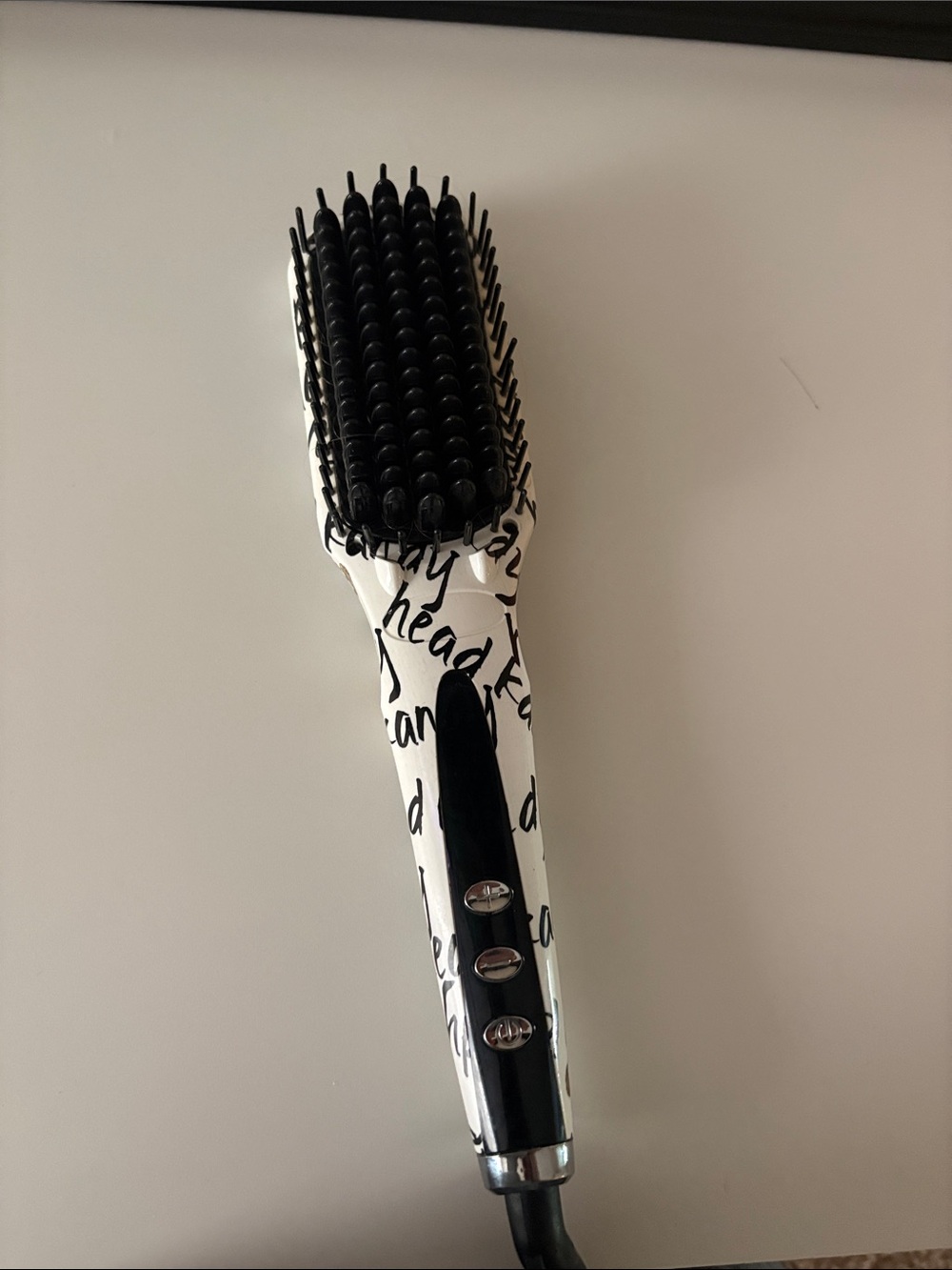 Hair Straightening Brush in White and Black - Electric Styling Brush